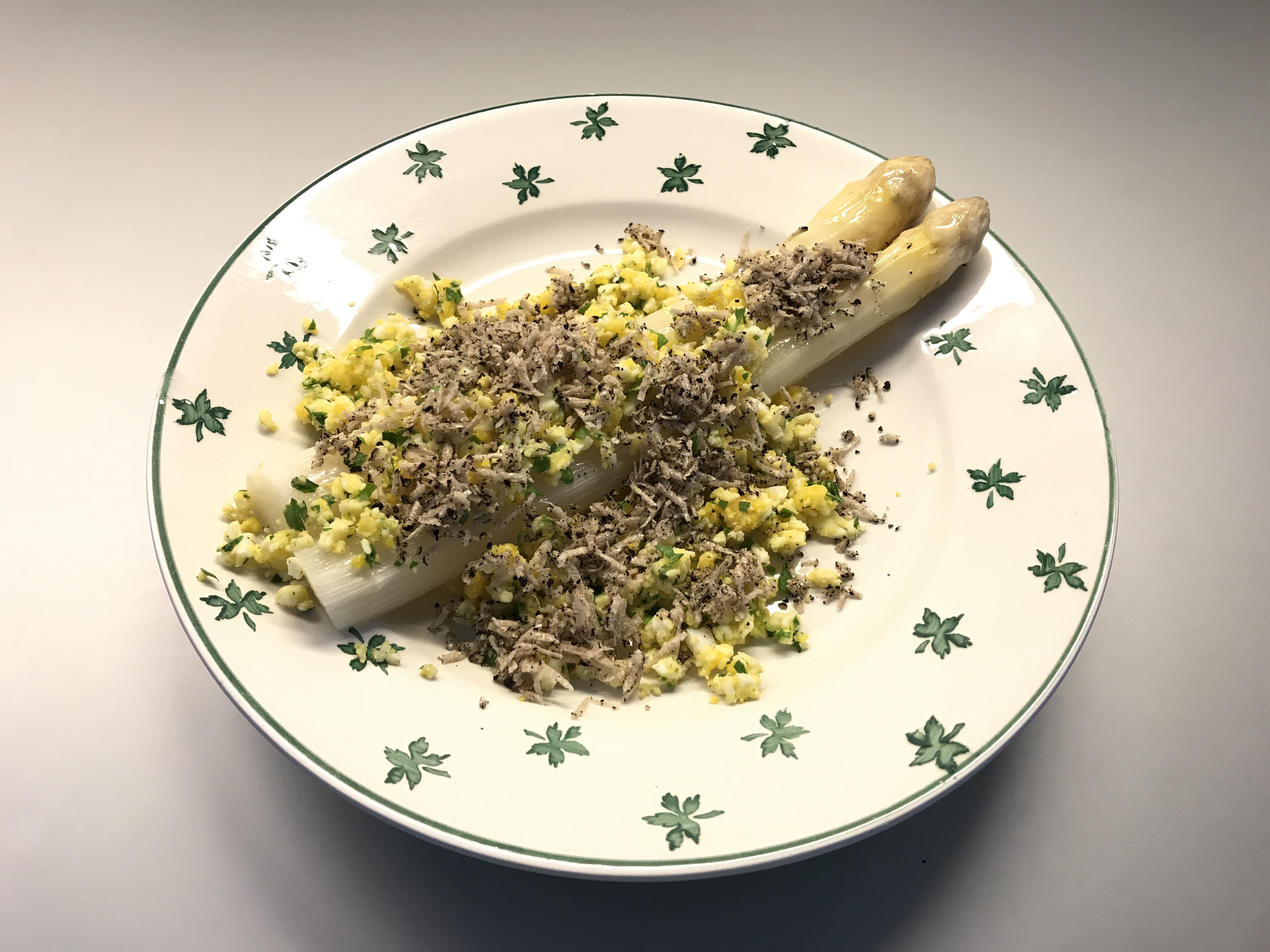 White Asparagus with Summer Truffle