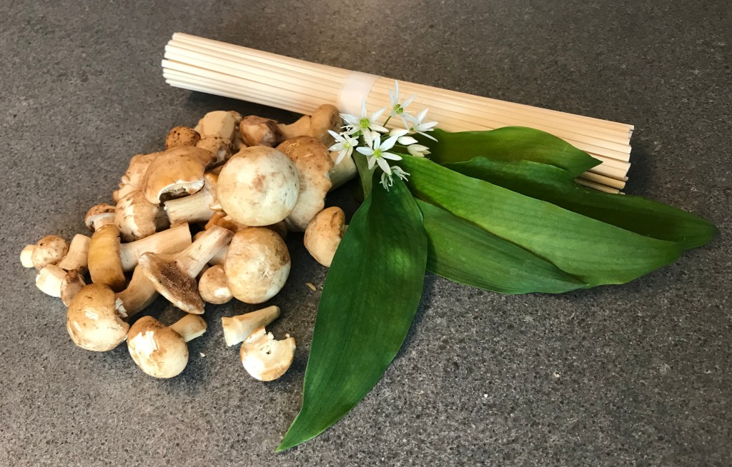 Saint George's Mushroom with Pasta - Ingredients ©cadwu