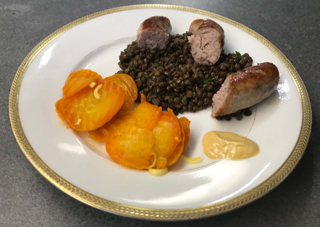 Lentils with Sausage and Beetroot ©cadwu