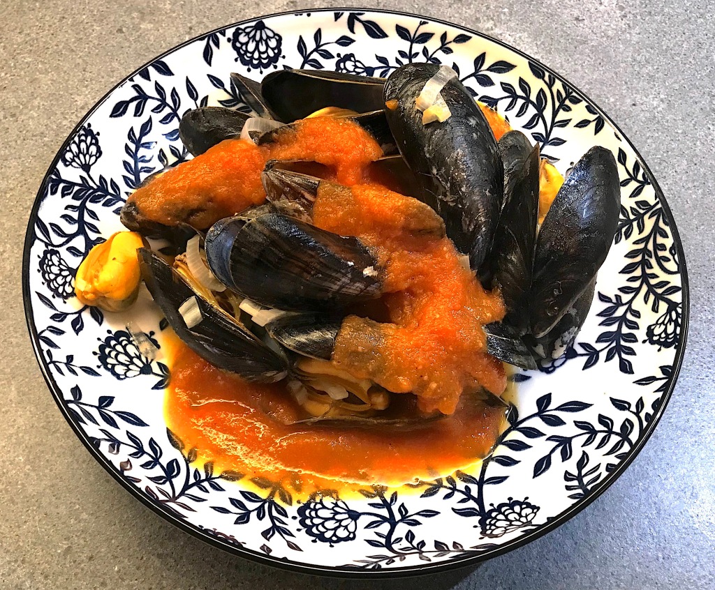 Mussels with Tomato Sauce ©cadwu